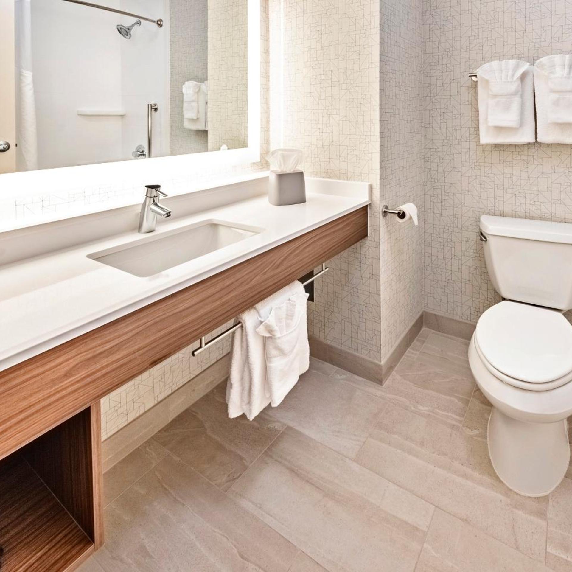 holiday inn express hotel and suites lake zurich bar