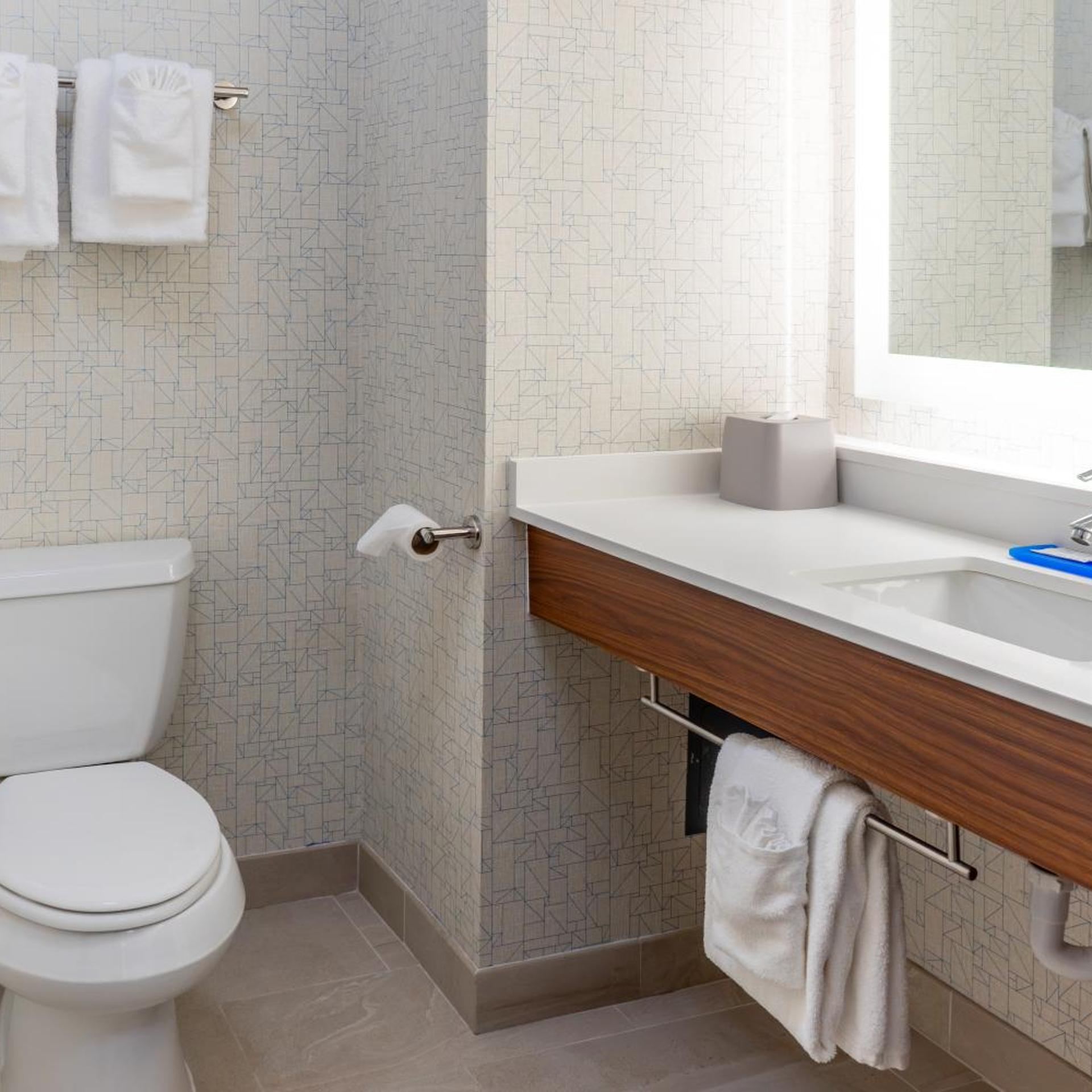 holiday inn express hotel and suites lake zurich bar
