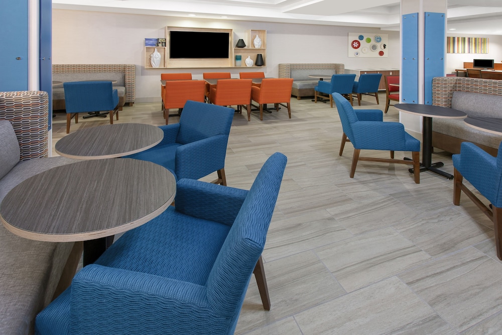 holiday inn express hotel and suites lake zurich bar