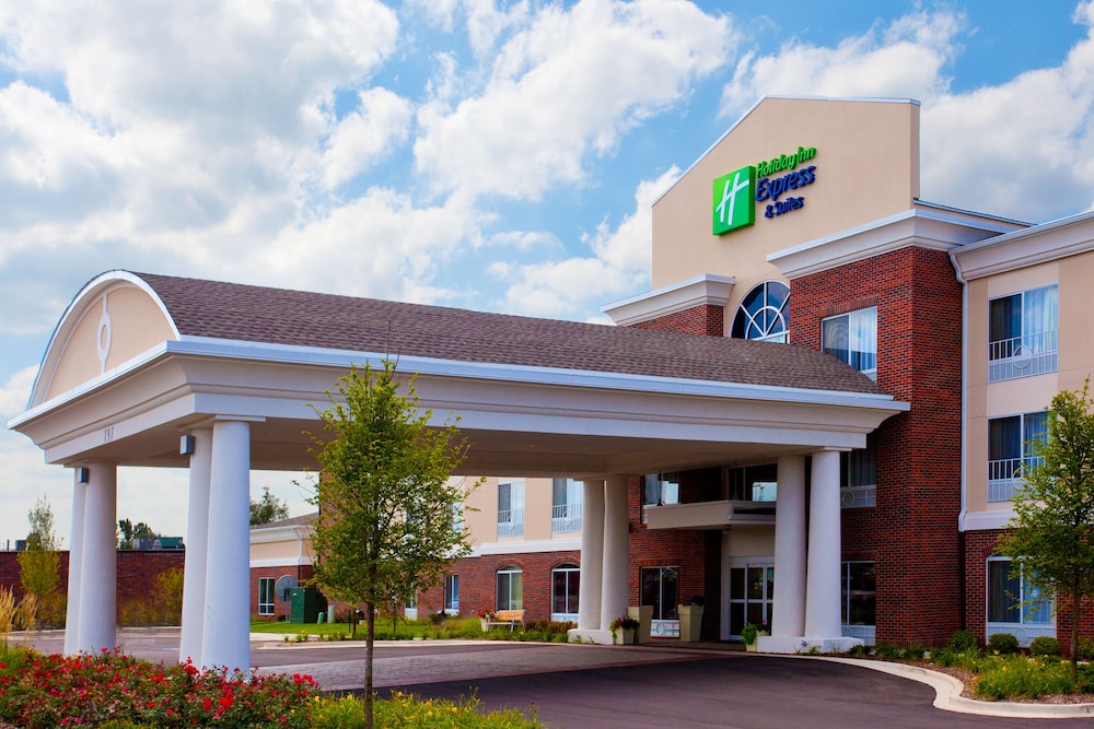 holiday inn express hotel and suites lake zurich bar