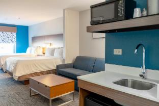 holiday inn express hotel and suites lake zurich bar