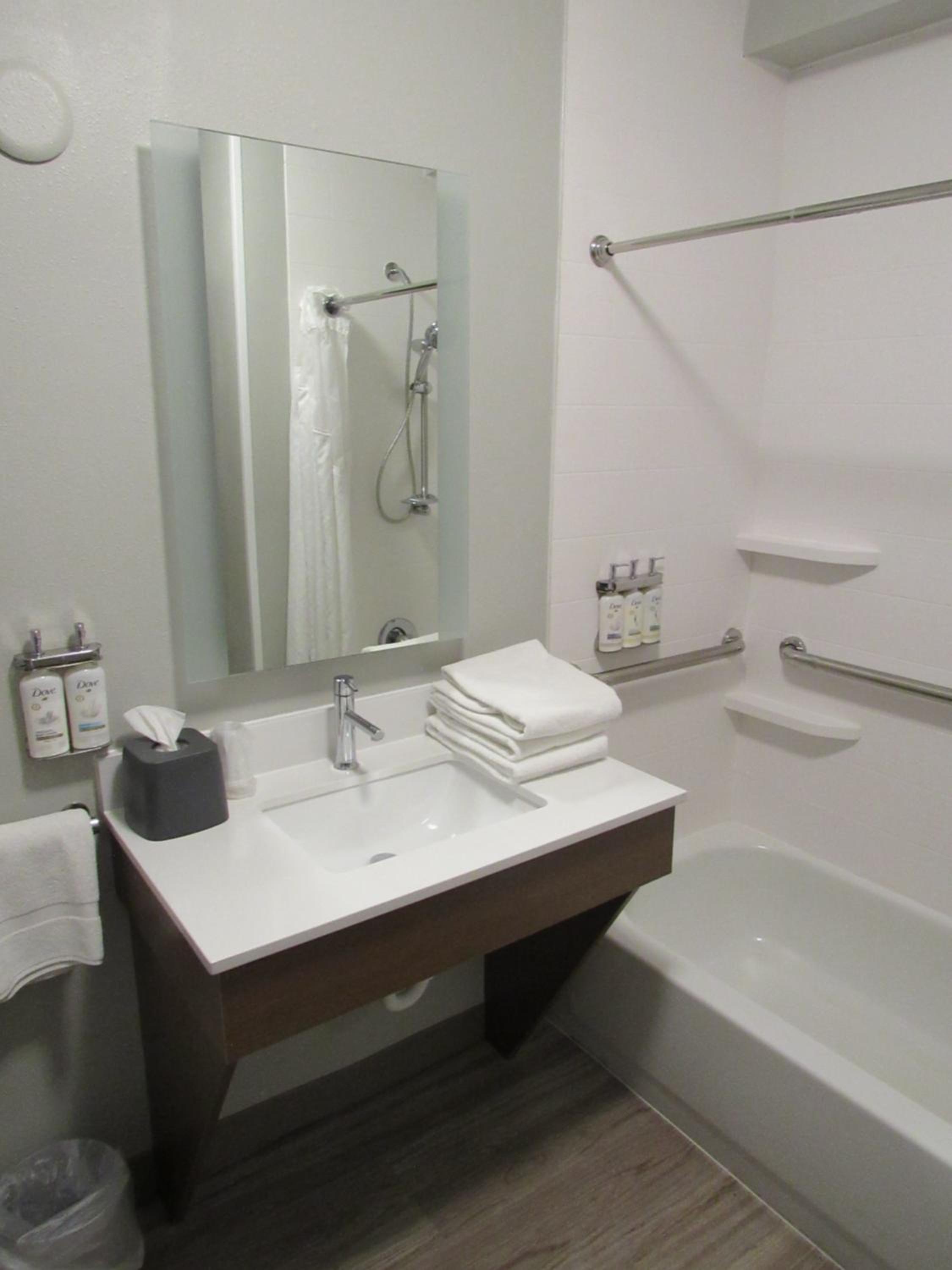 holiday inn express and suites south lincoln by ihg