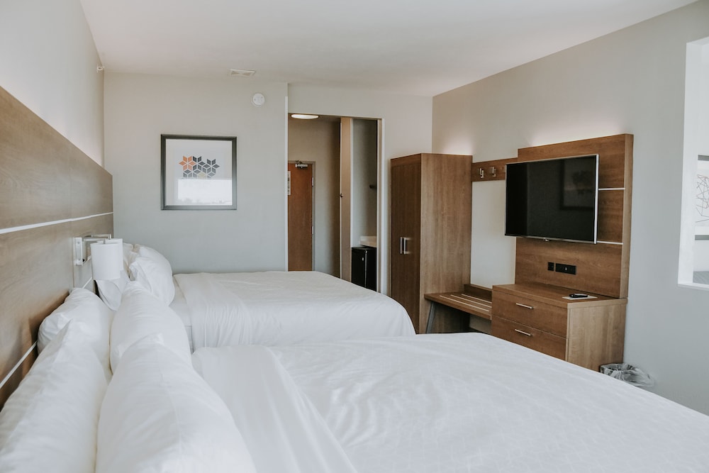 holiday inn express and suites south lincoln by ihg