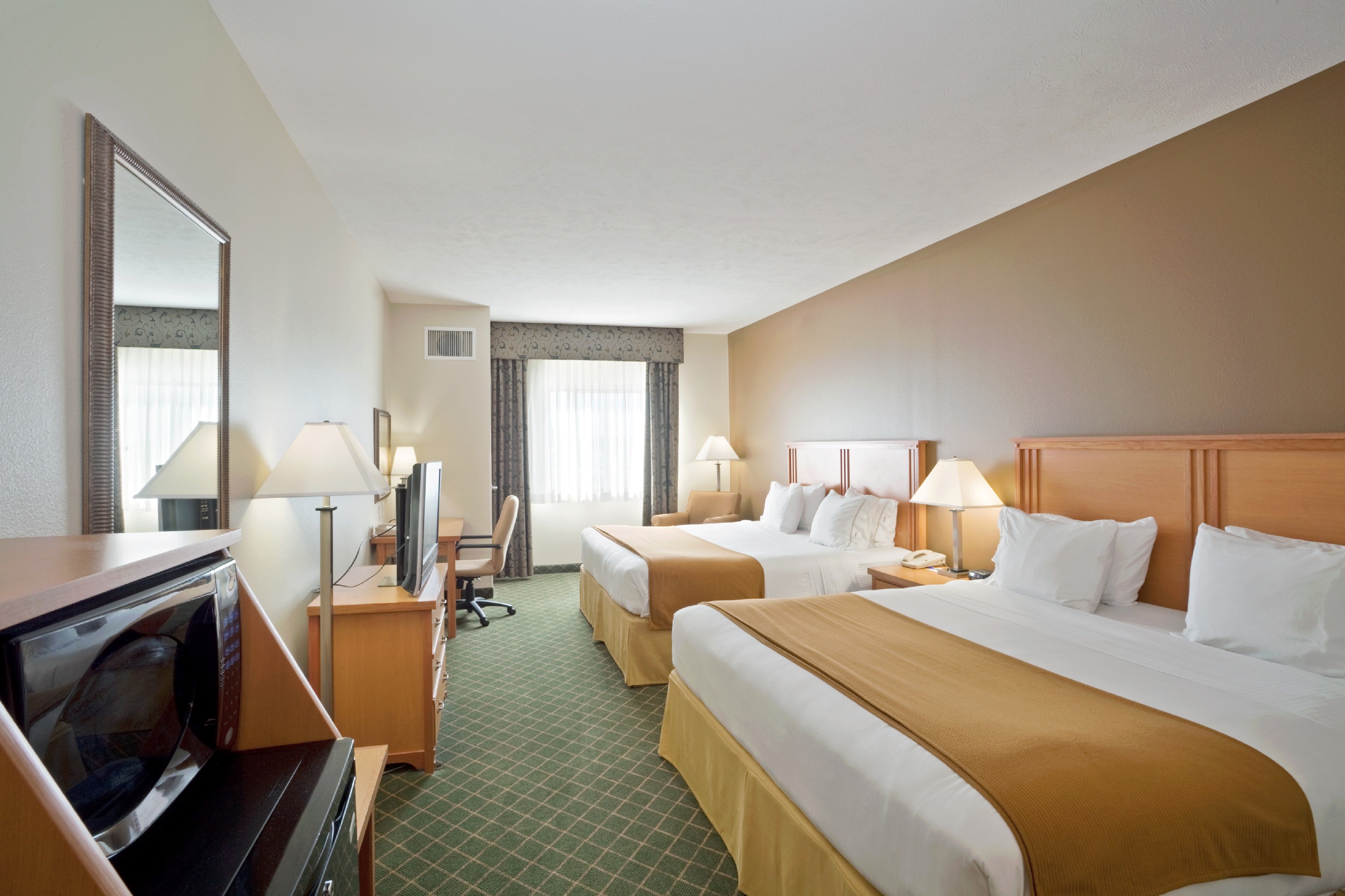holiday inn express and suites south lincoln by ihg