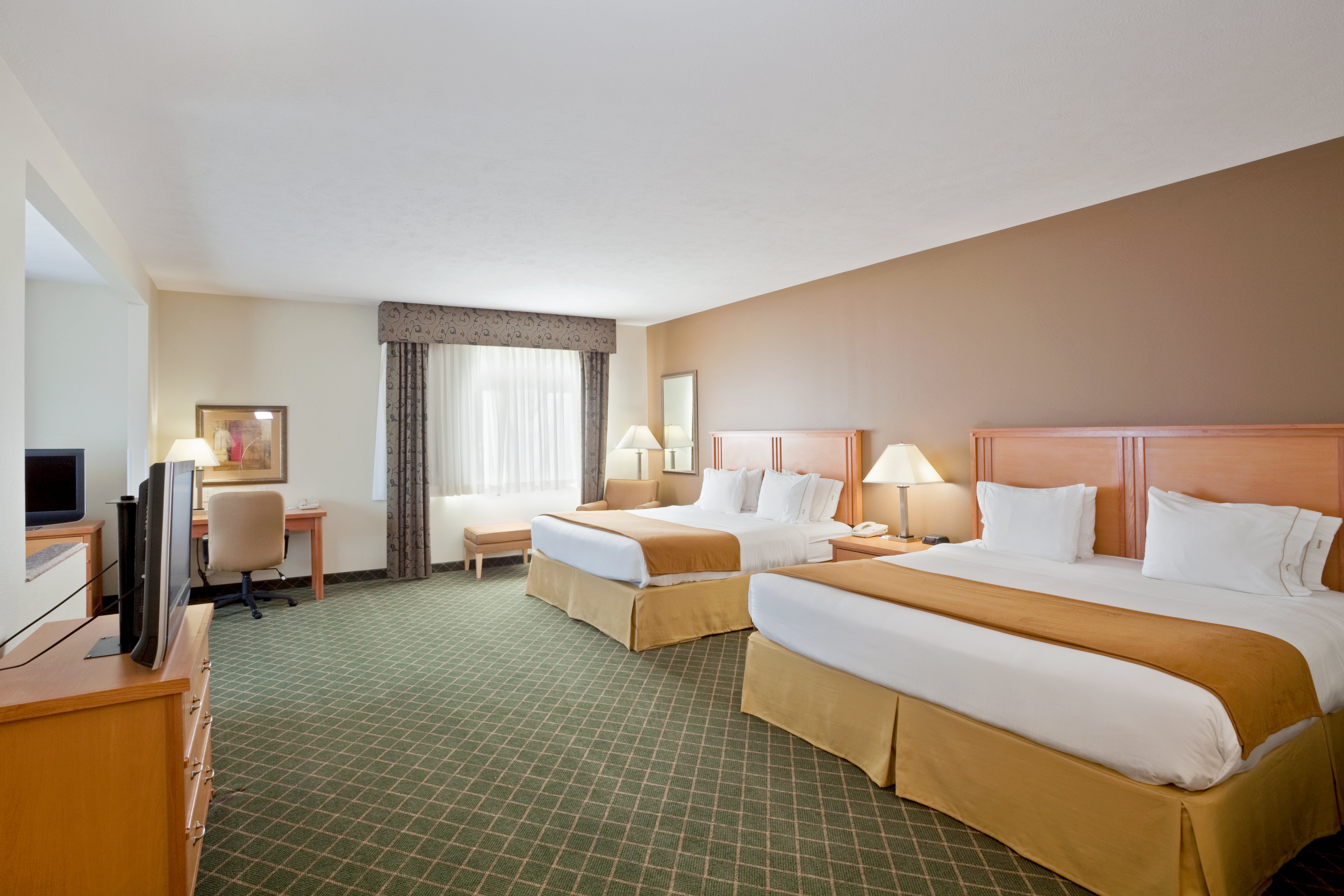 holiday inn express and suites south lincoln by ihg