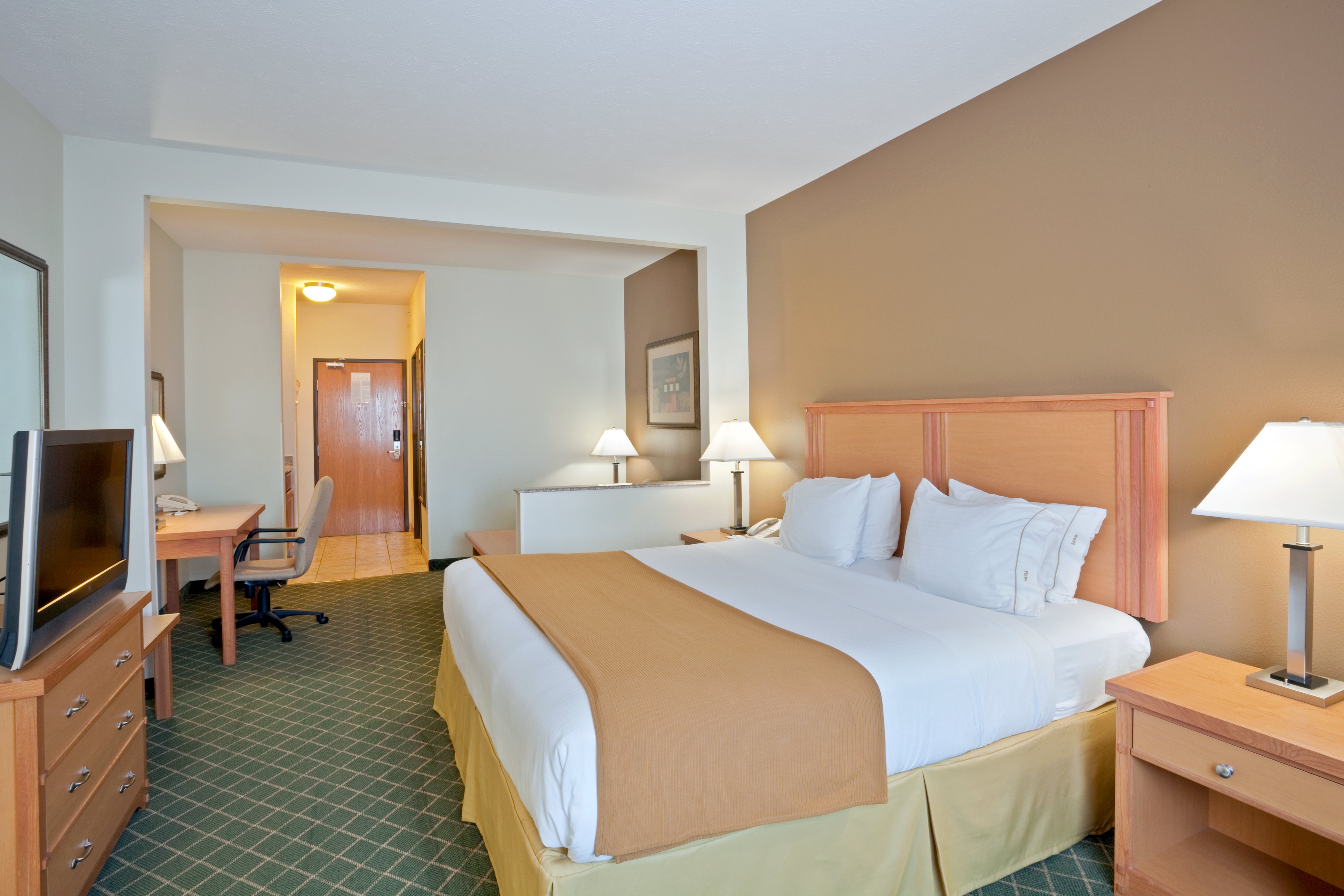 holiday inn express and suites south lincoln by ihg