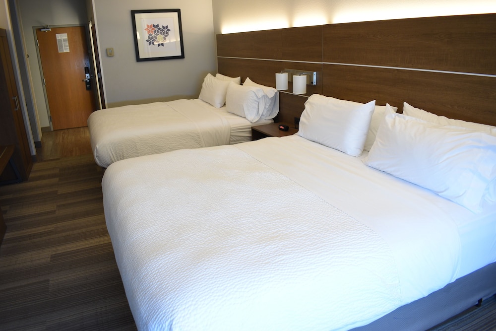 holiday inn express and suites south lincoln by ihg