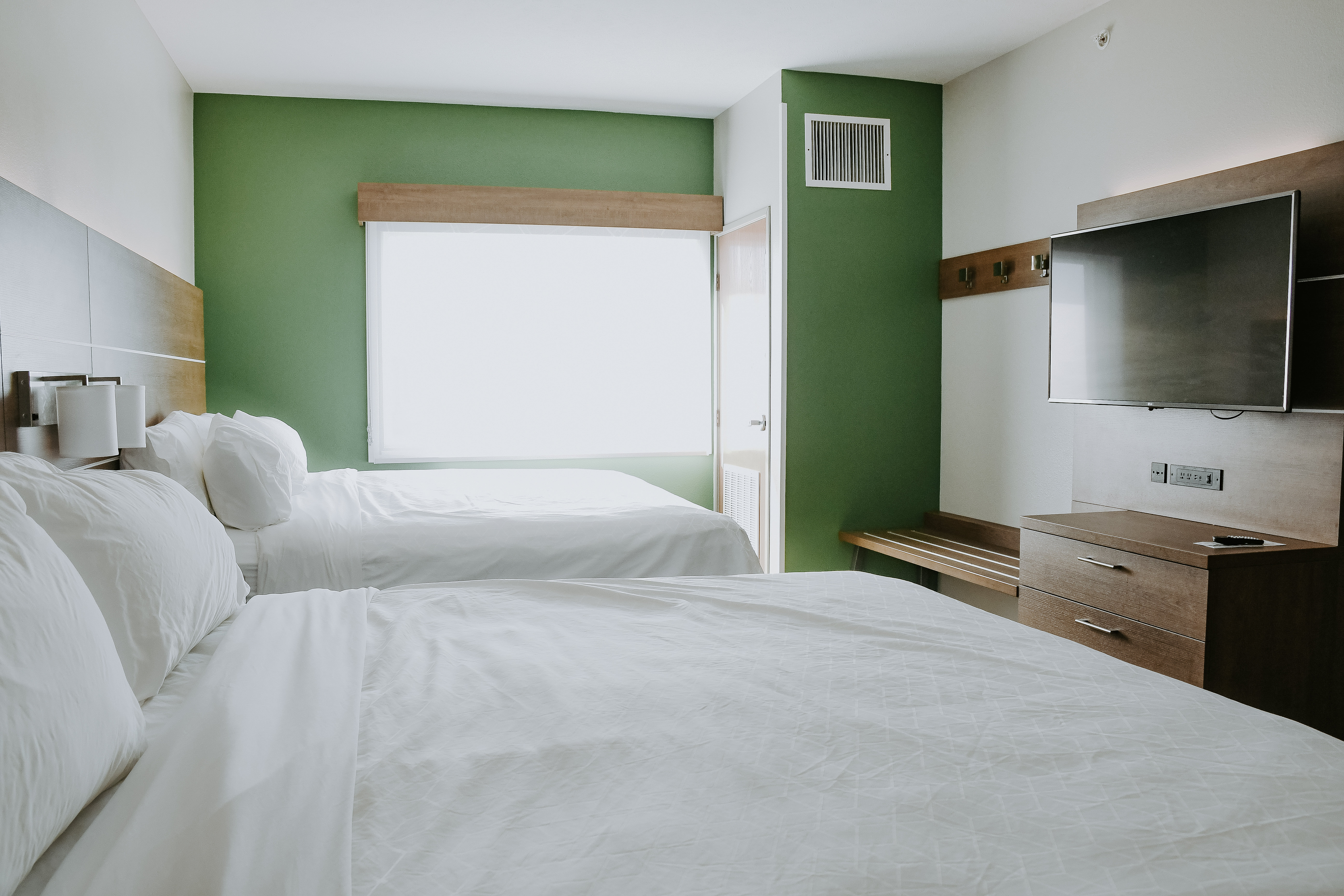 holiday inn express and suites south lincoln by ihg