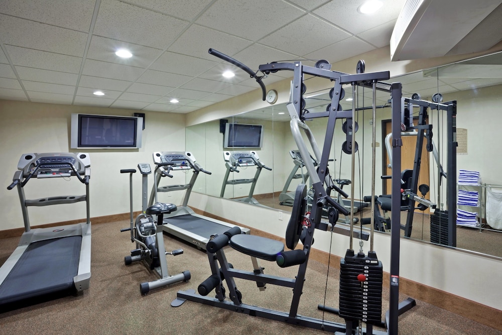 holiday inn express and suites south lincoln by ihg