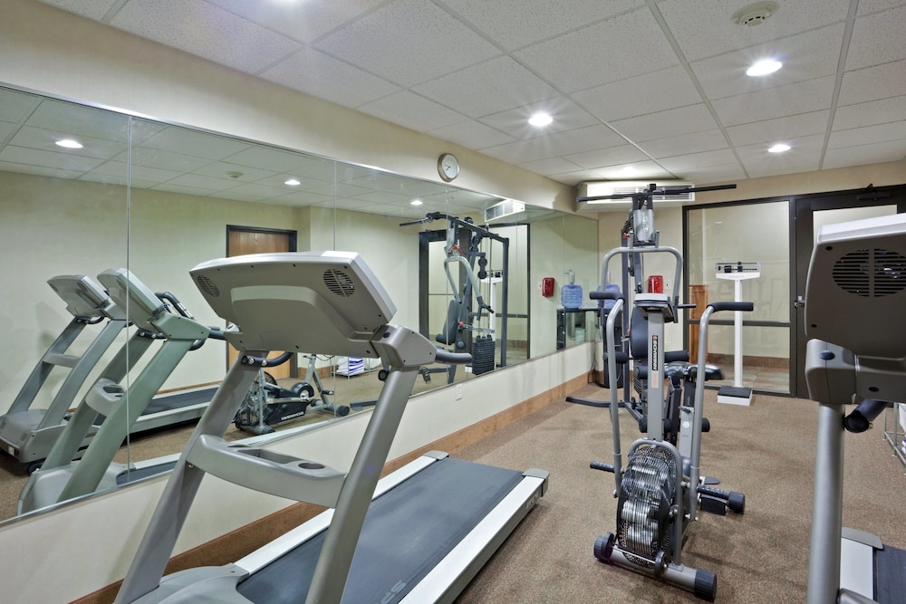 holiday inn express and suites south lincoln by ihg