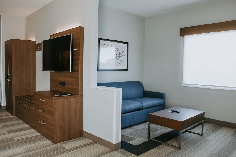 holiday inn express and suites south lincoln by ihg