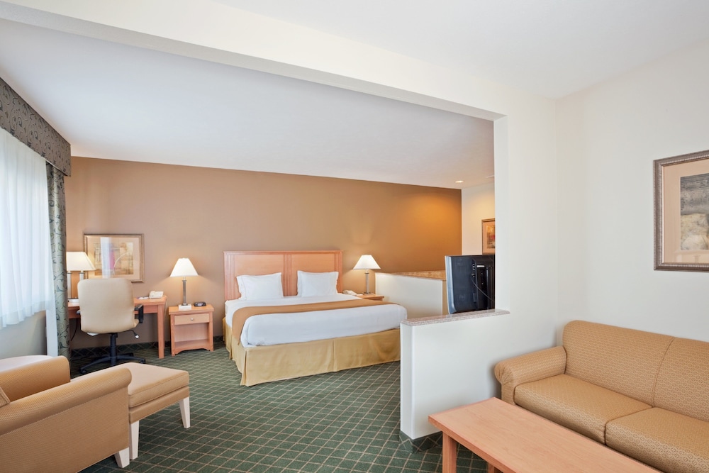 holiday inn express and suites south lincoln by ihg