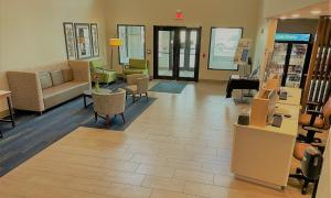holiday inn express and suites south lincoln by ihg