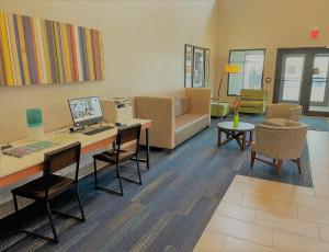 holiday inn express and suites south lincoln by ihg