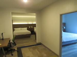holiday inn express and suites south lincoln by ihg