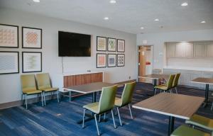 holiday inn express and suites south lincoln by ihg