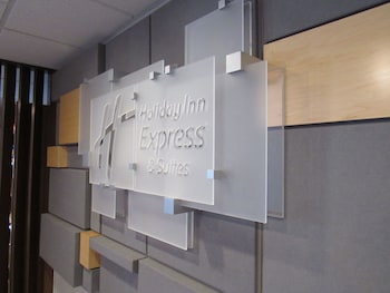 Holiday Inn Express & Suites South - Lincoln By Ihg,Nebraska>>Lincoln,3 star