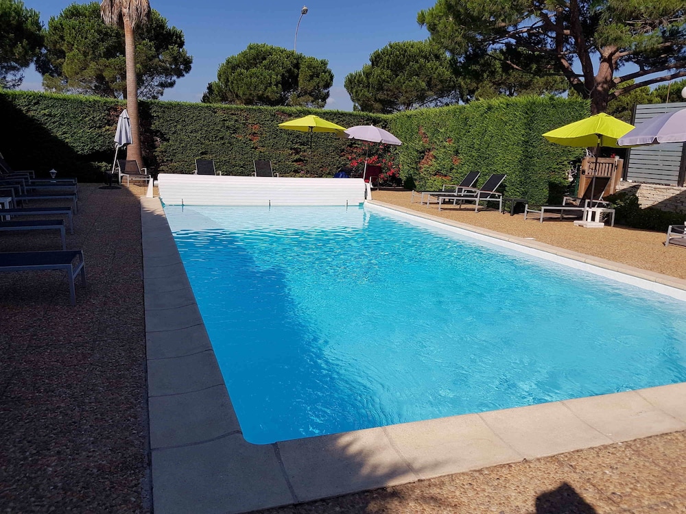 ibis styles frejus sain raphael
