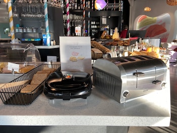 ibis styles frejus sain raphael