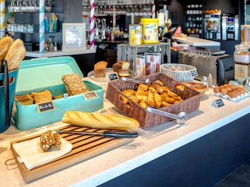 ibis styles frejus sain raphael