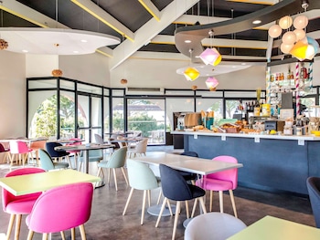 ibis styles frejus sain raphael
