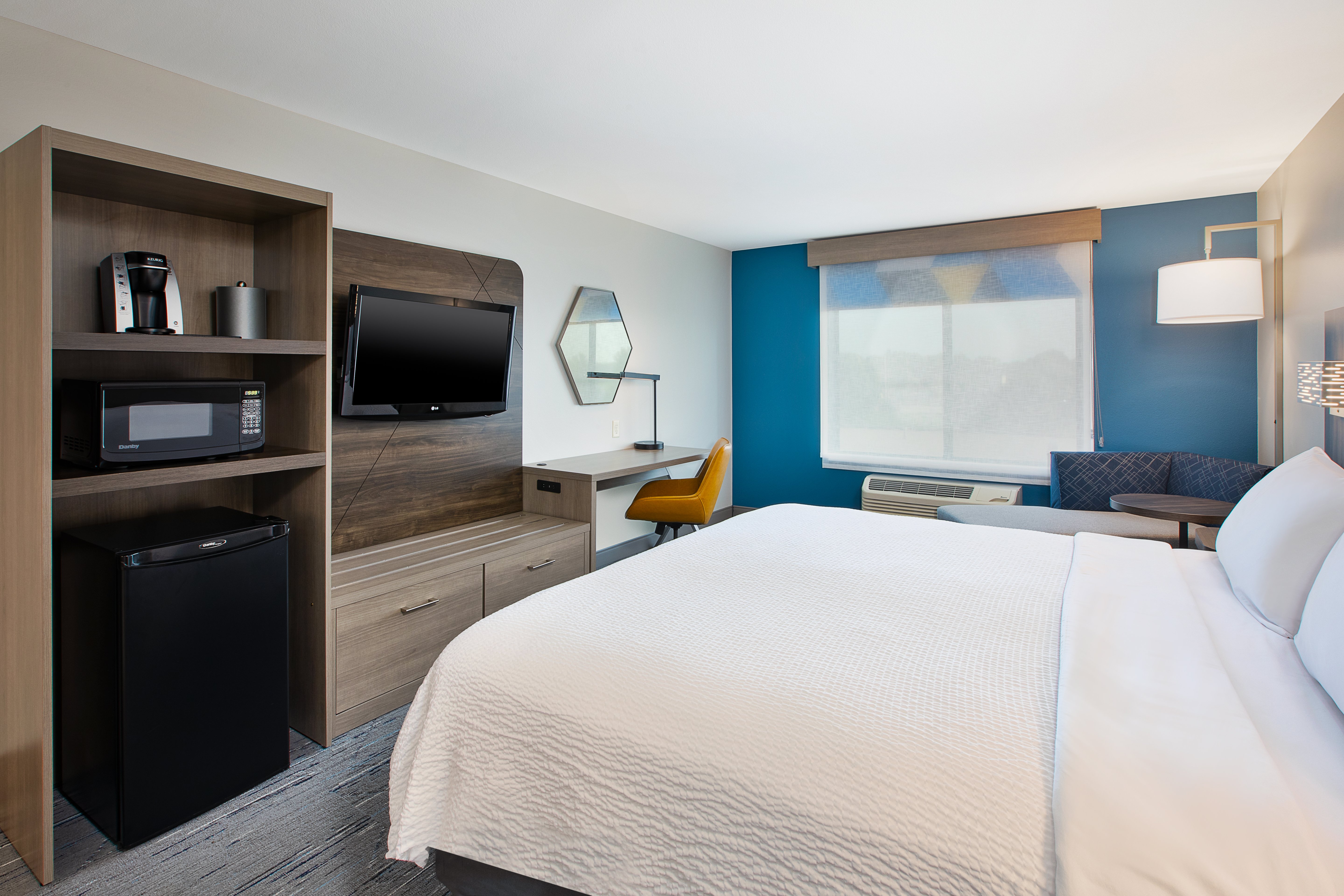 holiday inn express and suites sioux falls sw by ihg