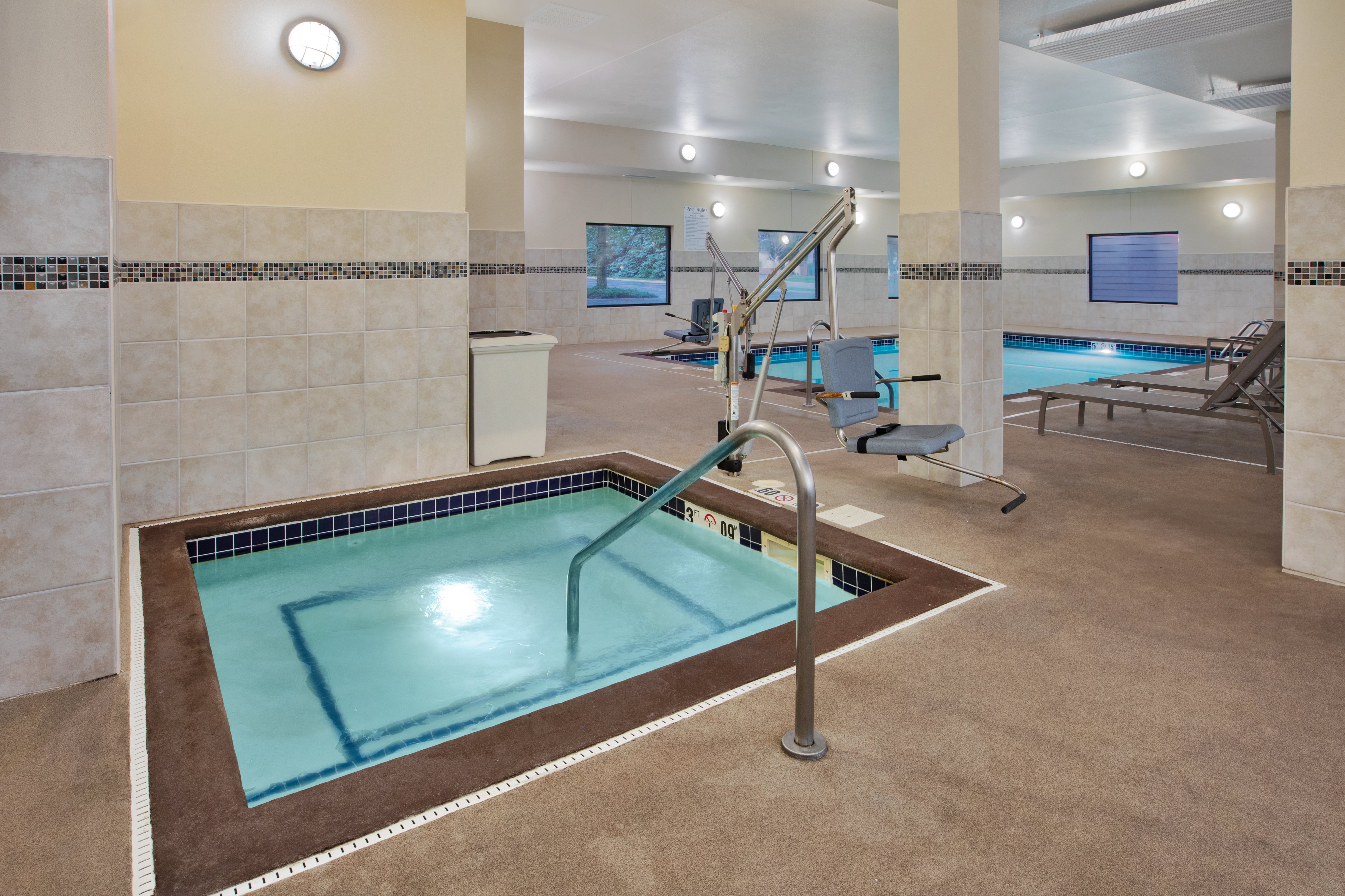 holiday inn express and suites sioux falls sw by ihg