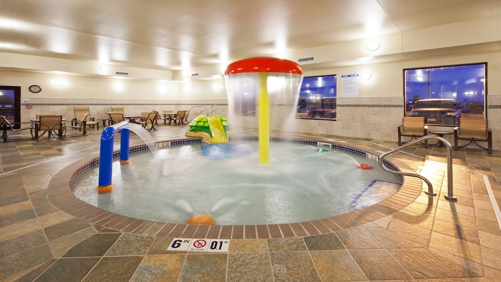 holiday inn express and suites sioux falls sw by ihg