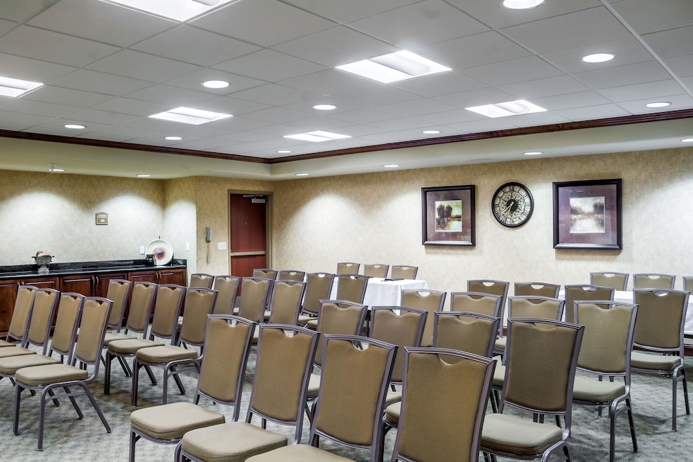 clarion pointe sioux falls airport