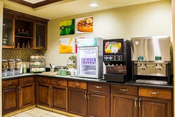 clarion pointe sioux falls airport