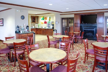 clarion pointe sioux falls airport