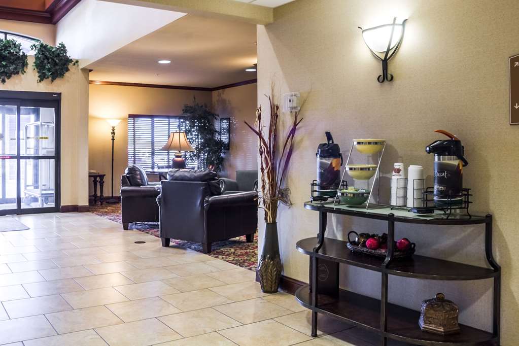 clarion pointe sioux falls airport