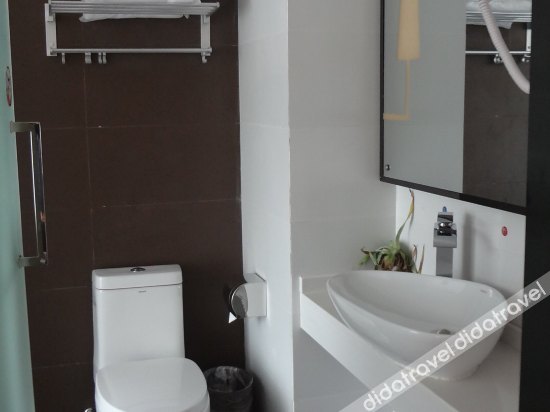 7 days inn xingan lemandi