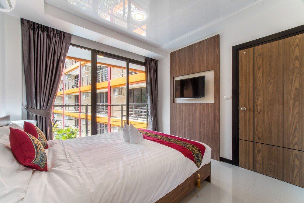 phuket and vicinity