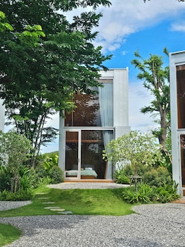 pranburi beach front house
