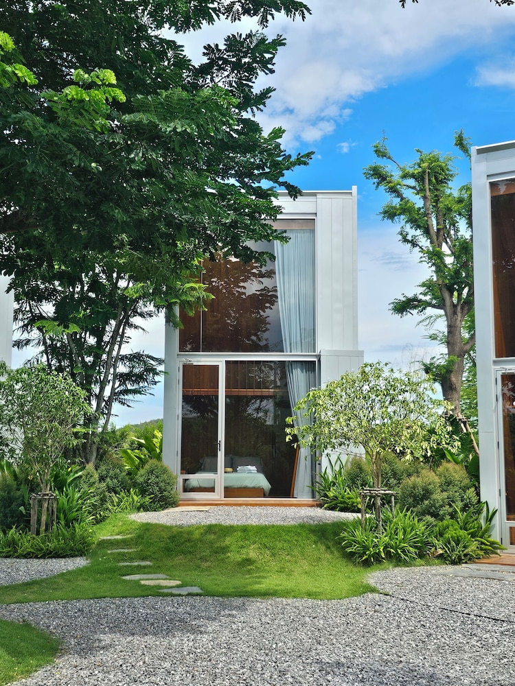 pranburi beach front house