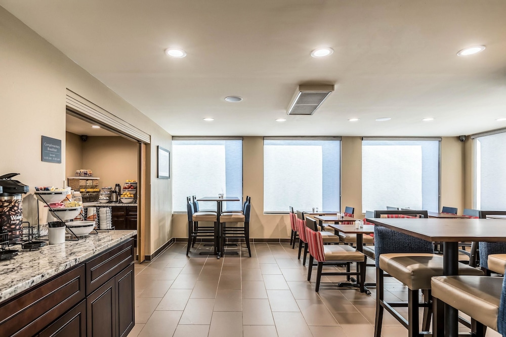 comfort inn downtown