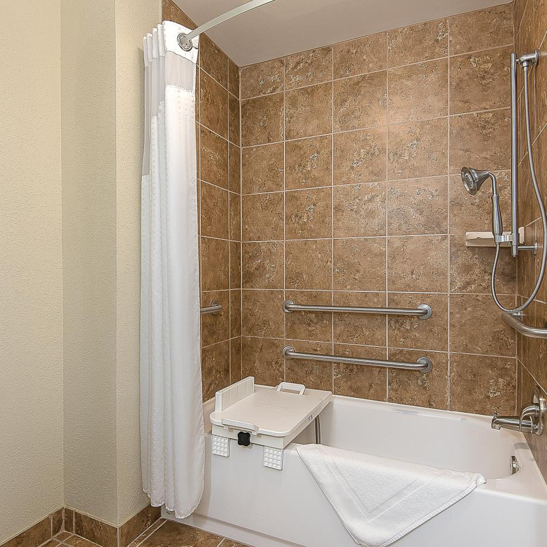 holiday inn express and suites lafayette east by ihg
