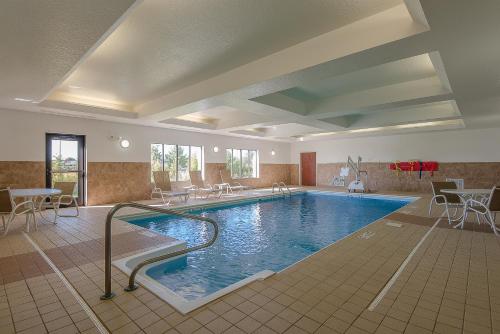 holiday inn express and suites lafayette east by ihg