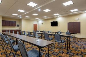 holiday inn express and suites lafayette east by ihg