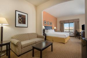 holiday inn express and suites lafayette east by ihg