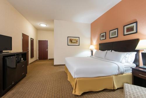 holiday inn express and suites lafayette east by ihg