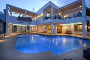 mare boutique adults only