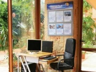 danelis studios and apartments