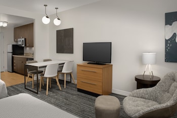 towneplace suites by marriott cheyenne sw downtown area