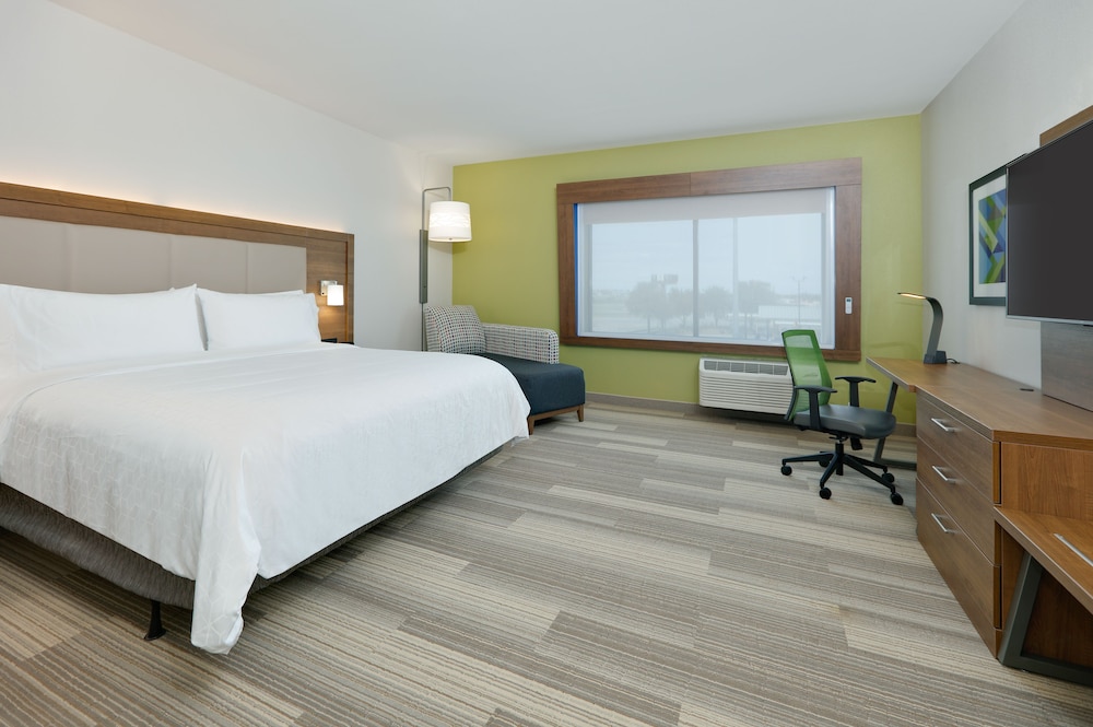 holiday inn express and sts ft worth north northlake