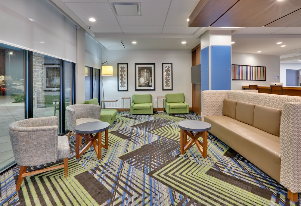 holiday inn express and sts ft worth north northlake