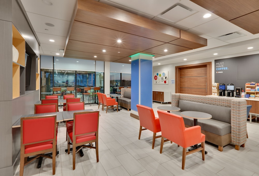 holiday inn express and sts ft worth north northlake