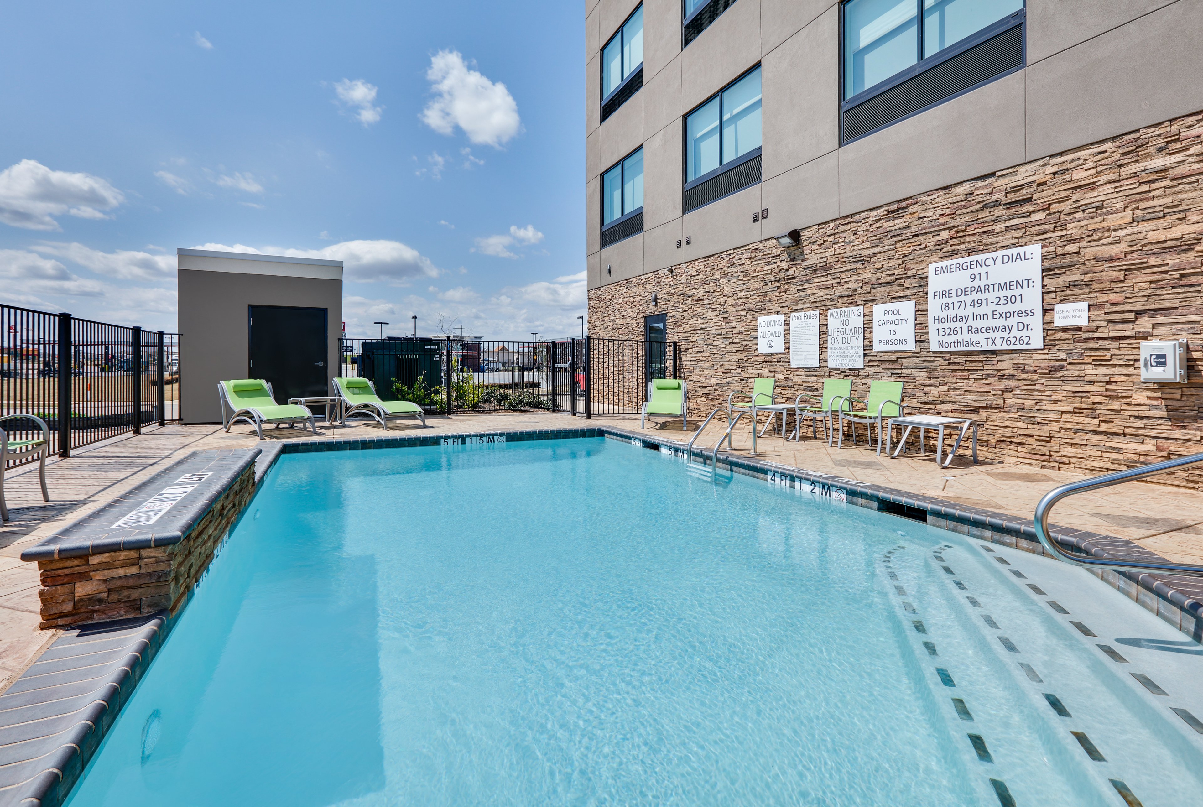 holiday inn express and sts ft worth north northlake
