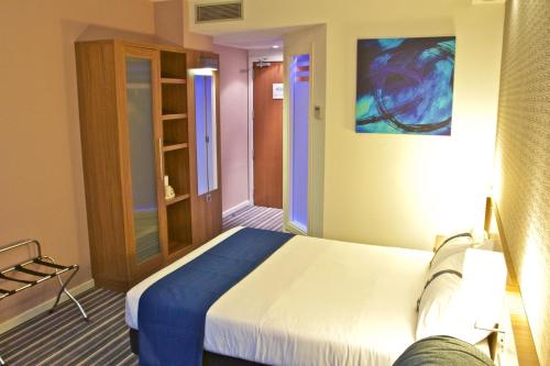 holiday inn express campo de gibraltar barrios by ihg